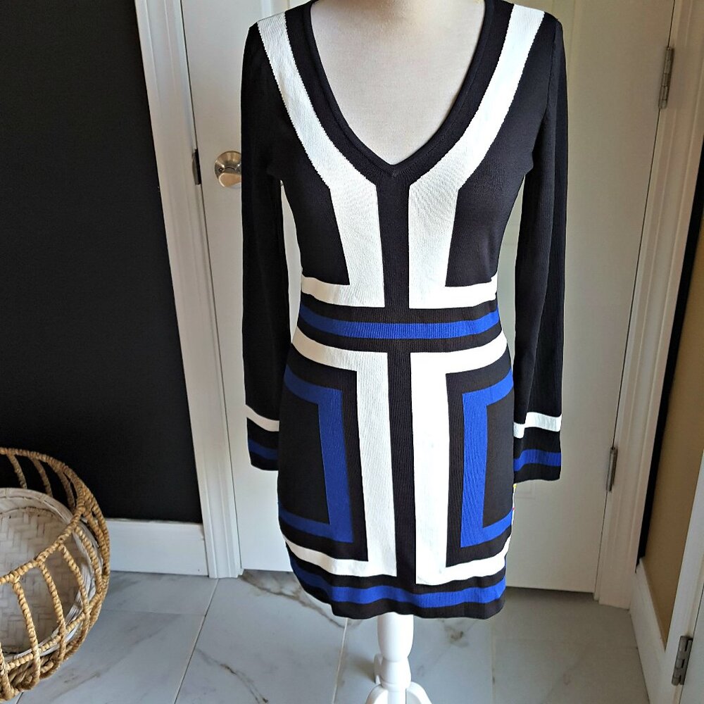 NWT! ABSTRACT Bodycon KNIT DRESS SZ M